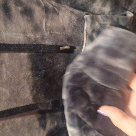 Tye Dye Velure Hoody. - Picture 4 of 5